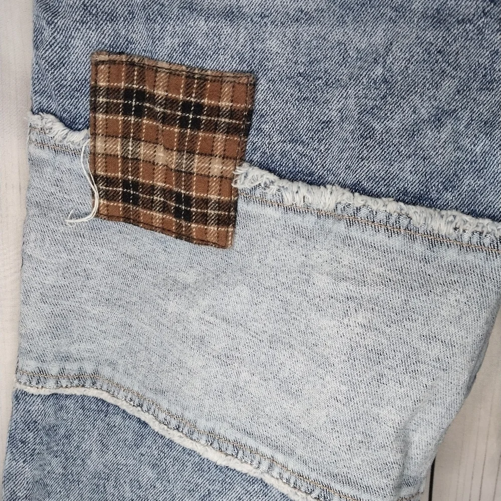 Hollister Ultra High-Rise Mom Jeans With Plaid Patchwork With Raw Hem - Picture 8 of 12